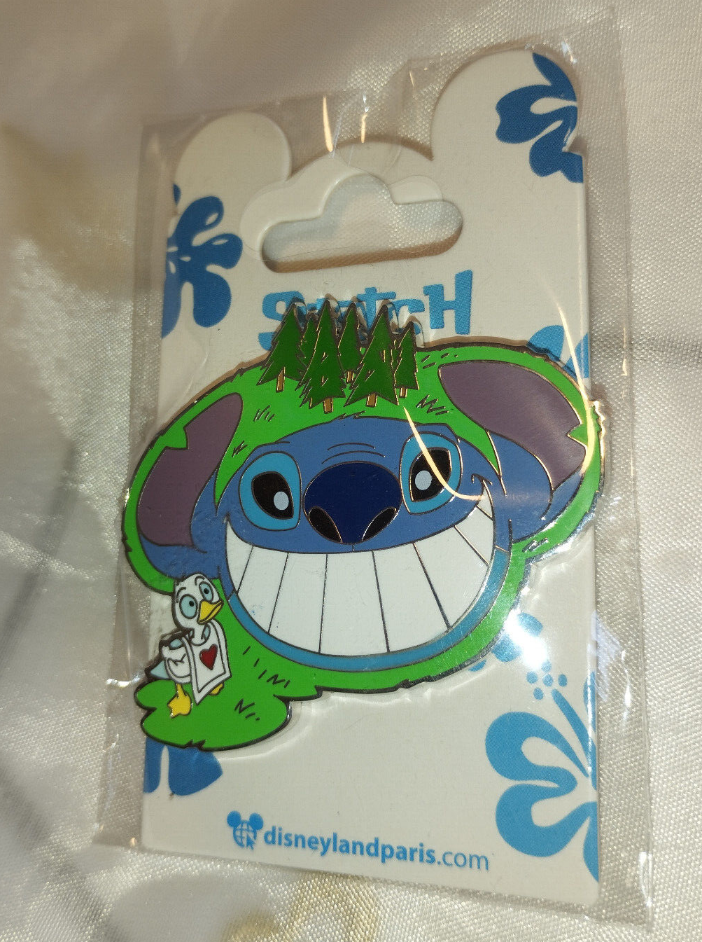 Stitch Duckling Alice's Curious Labyrinth Disney Land Paris DLP May 2023 Pin