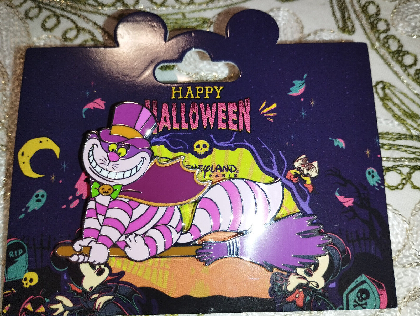 Cheshire cat Flying Broom Stick Halloween Disney Land Paris DLP Oct 2023 Pin