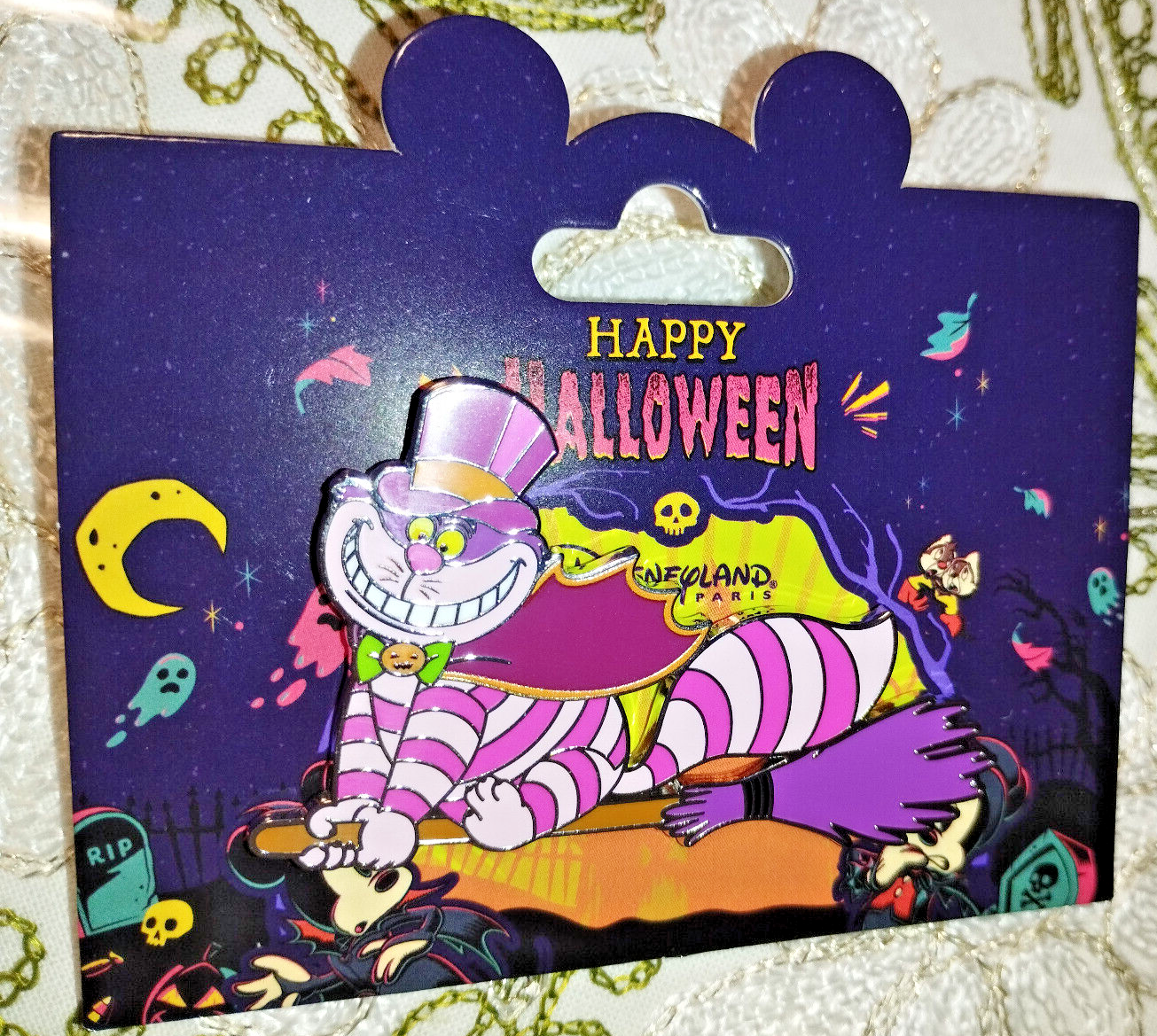 Cheshire cat Flying Broom Stick Halloween Disney Land Paris DLP Oct 2023 Pin