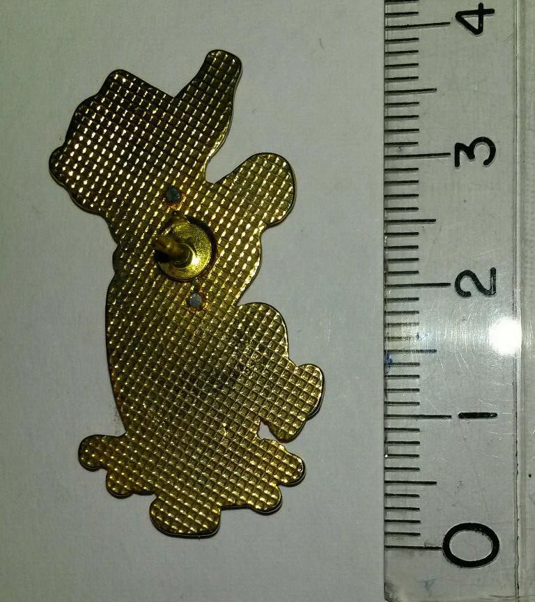 Nestor serving Coca Cola and Mc Donald with cat running Tintin Pin