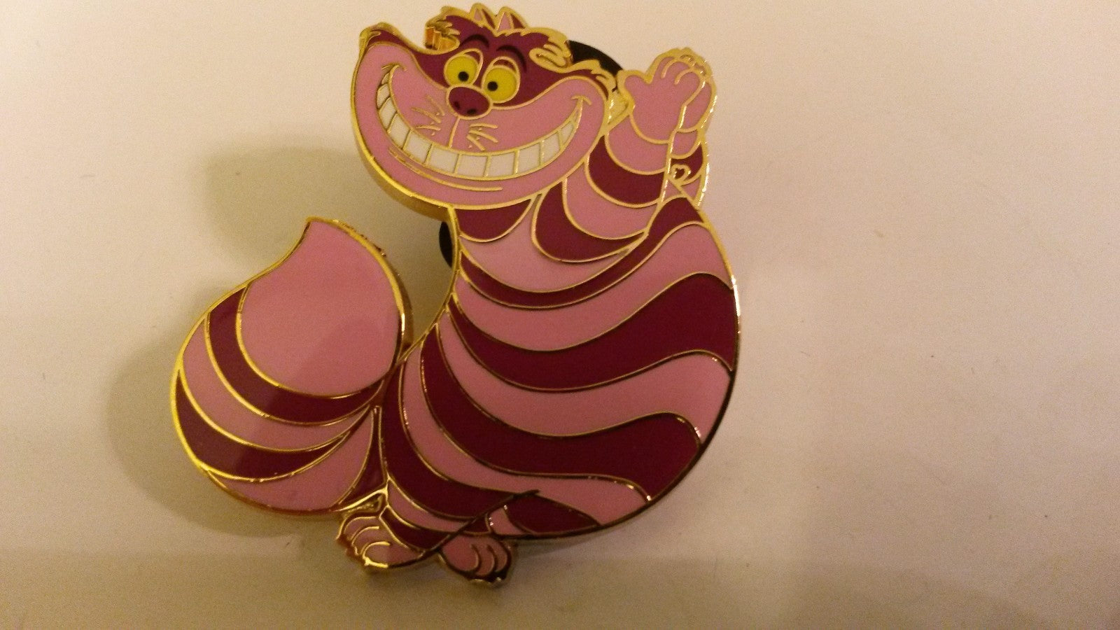 Cheshire Cat (Alice ) Disney Paris Cast Lanyard Series 7 Dlrp Dlp 2013 pin