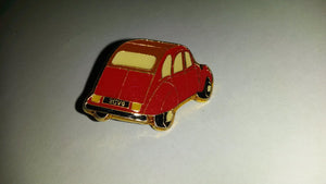 2CV ドゥーシーボー ドゥドゥッシュ シトロエン 赤 後ろ姿 ピンズ