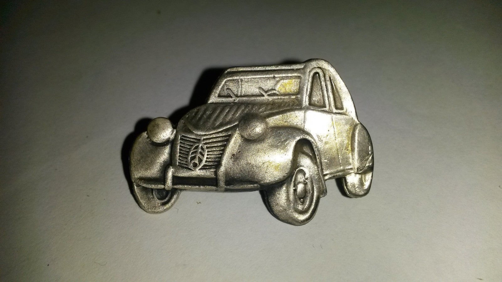 2CV Deux Chevaux Deudeuche CITROEN silver color 3D PIN argent en relief PIN'S