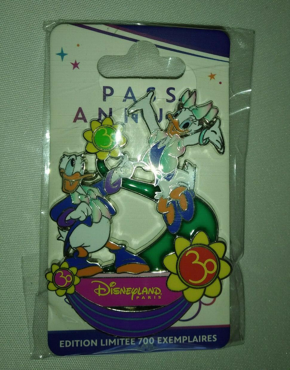 30th Pass Annuel Anniversary Donald Daisy Disney Land Paris LE 700 Dlp 2022 Pin