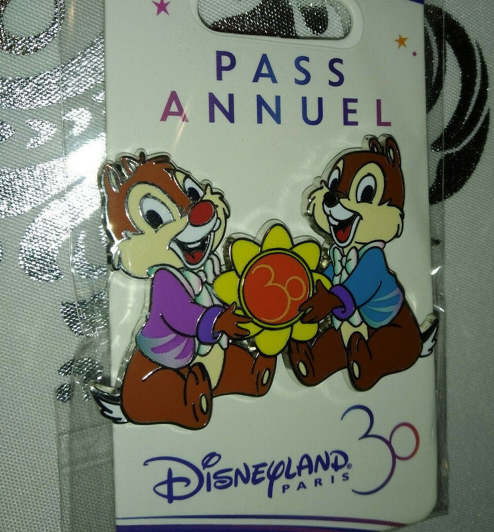 30th Pass Annuel Chip and Dale with flower Disney Land Paris Dlp 2022 Pin