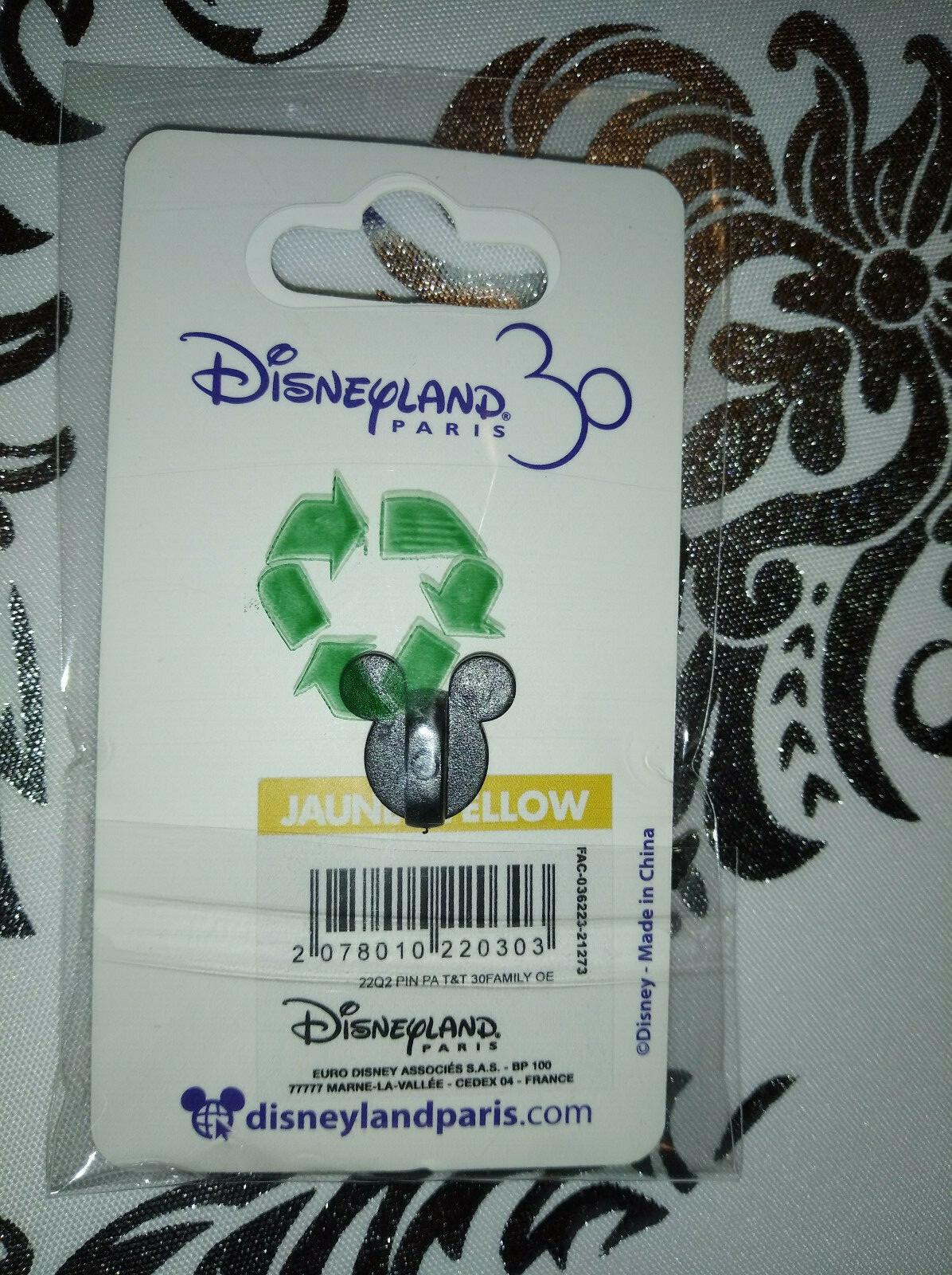 30th Pass Annuel Chip and Dale with flower Disney Land Paris Dlp 2022 Pin