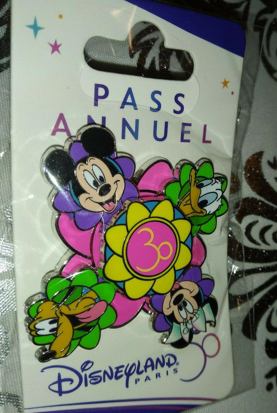 30th Pass Annuel Mickey Donald Pluto Minnie Disney L Paris Dlp 2022 Spinner Pin