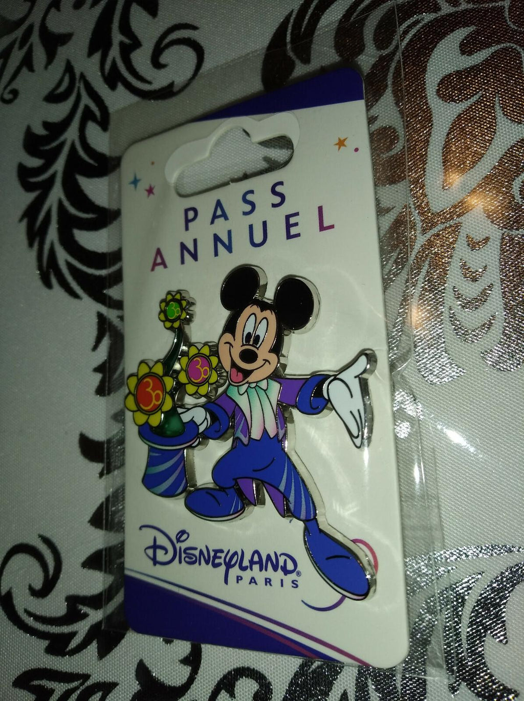 30th Pass Annuel Mickey Hat with flowers Disney Land Paris Dlp 2022 Pin