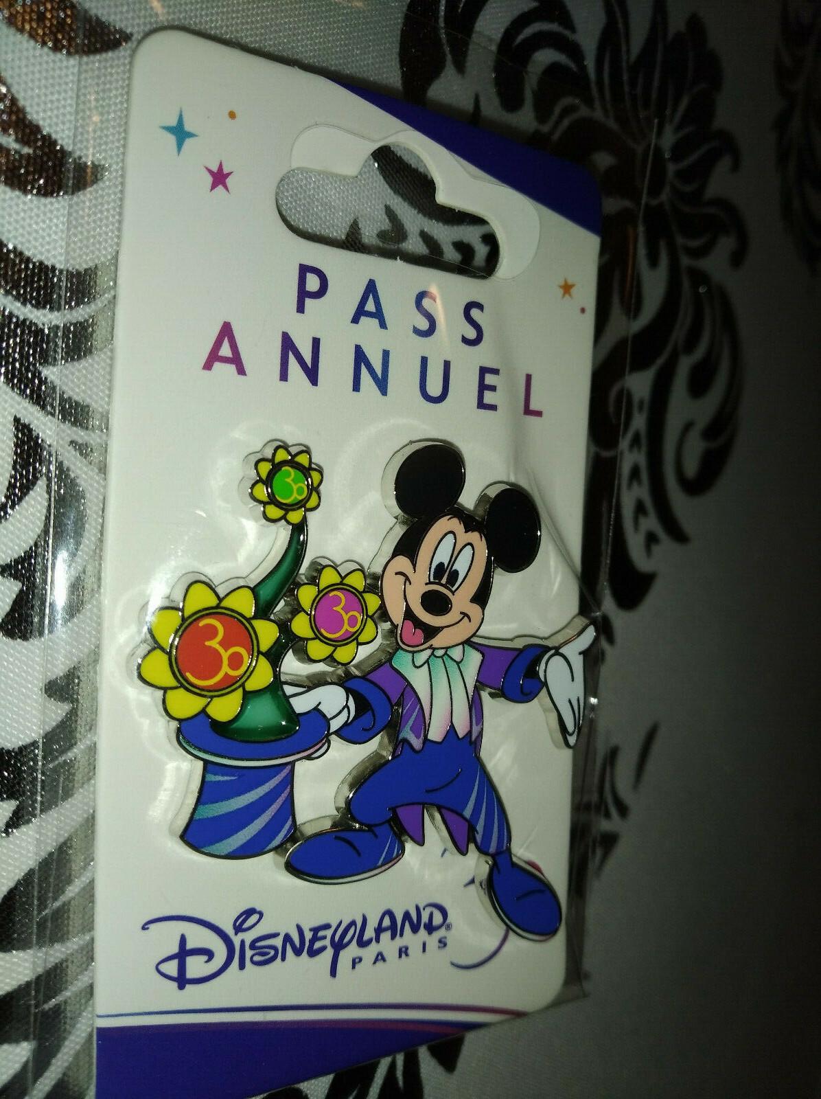 30th Pass Annuel Mickey Hat with flowers Disney Land Paris Dlp 2022 Pin