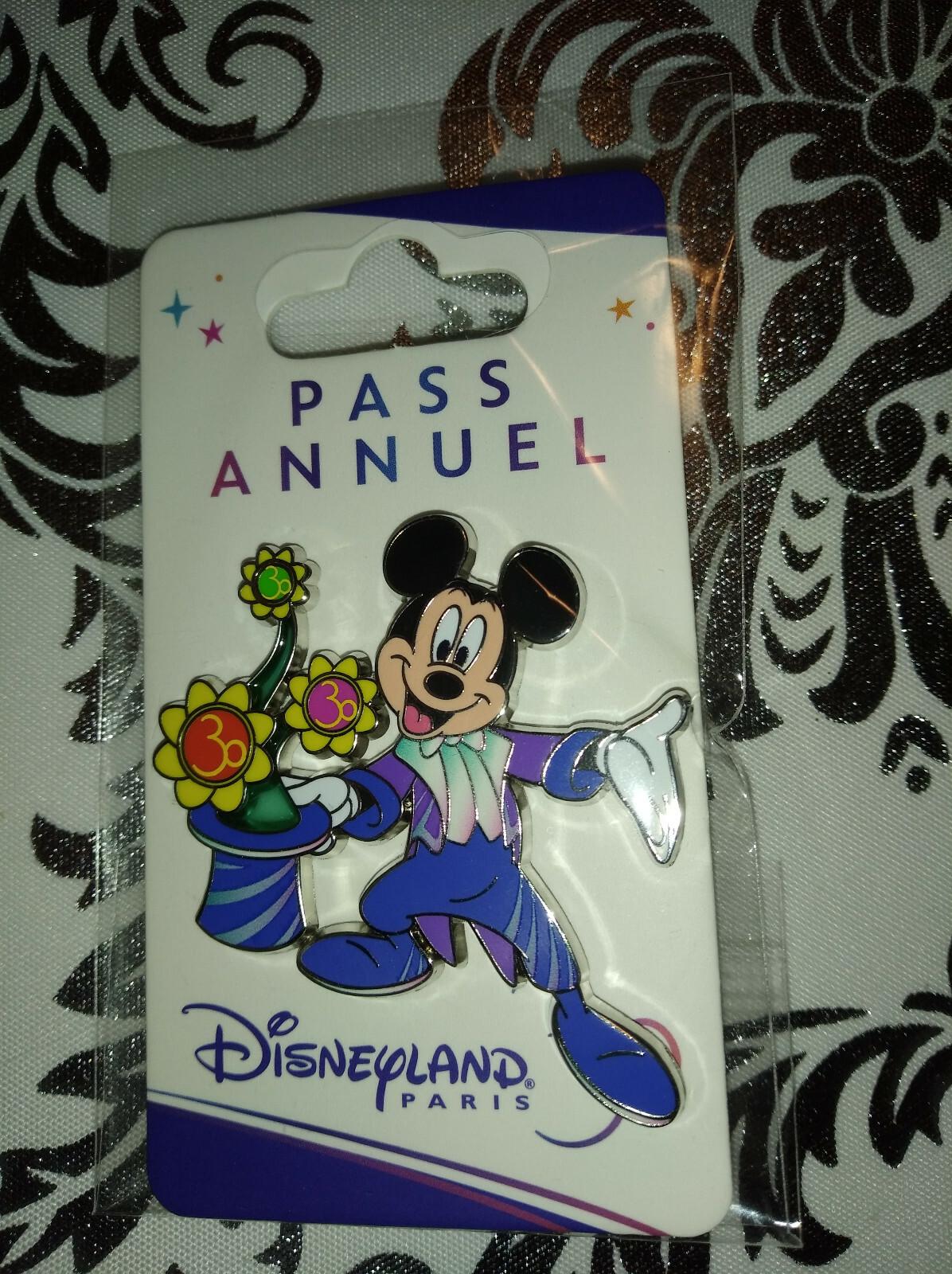30th Pass Annuel Mickey Hat with flowers Disney Land Paris Dlp 2022 Pin