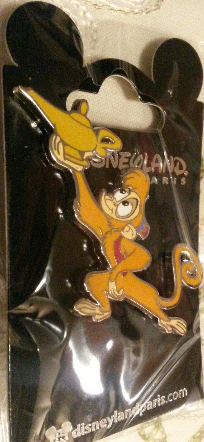 Abu holding the Magic Lamp (Aladdin) Disney Land Paris Dlrp Dlp August 2019 pin