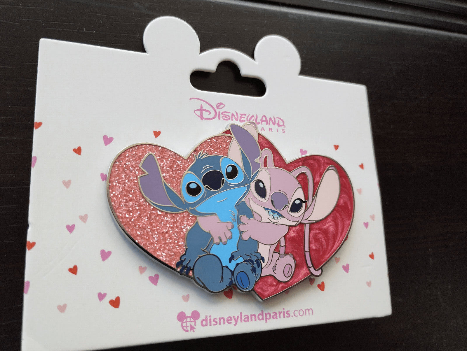 Angel & Stitch in Heart Valentine Disney Paris Dlrp Dlp Fev 2024 Glitter Pin