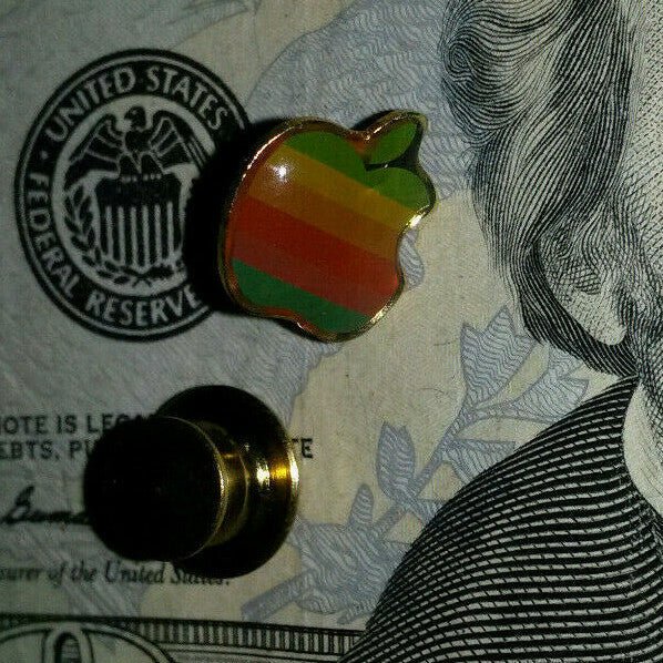 Apple Macintosh Mac Computer Rainbow Vintage 80s Logo 1cm large Pin