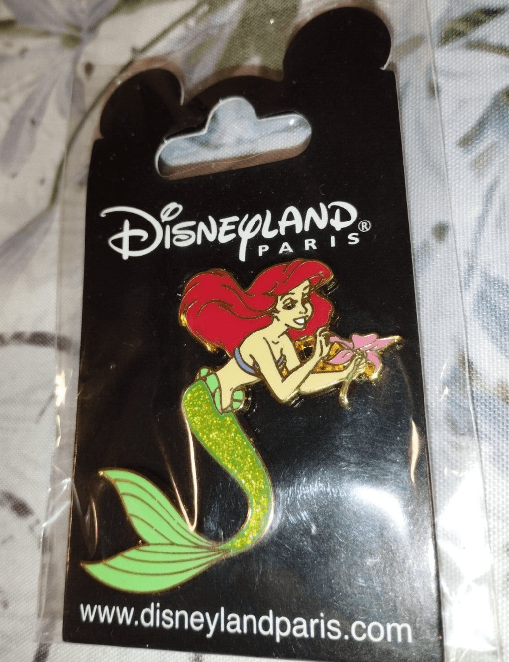 Ariel (mermaid) Princess with Flower v2 Disney Paris Dlrp Dlp glitter 2009 Pin