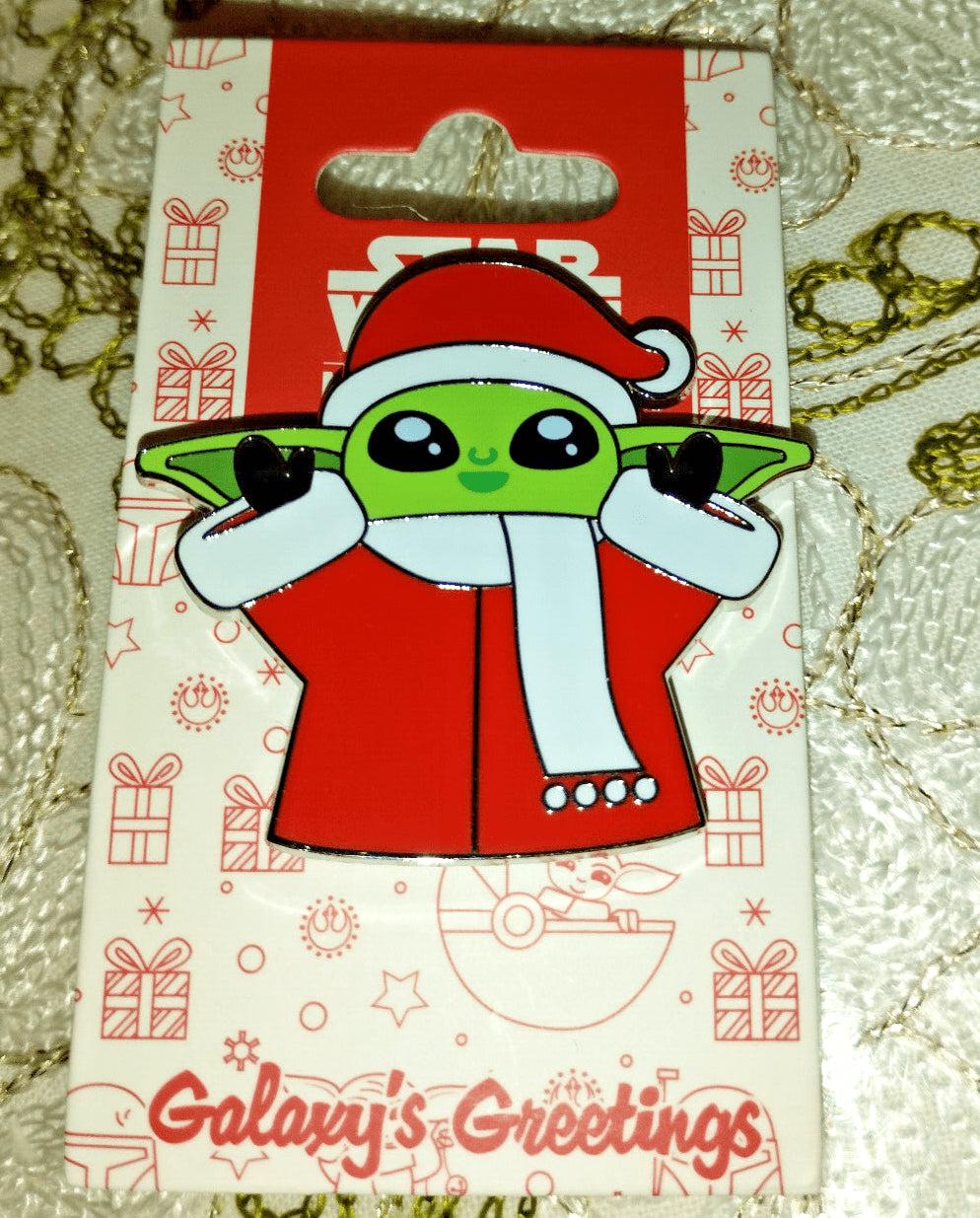 Baby Yoda Grogu Christmas Santa Star Wars Mandalorian Disney Paris DLP 2024 Pin