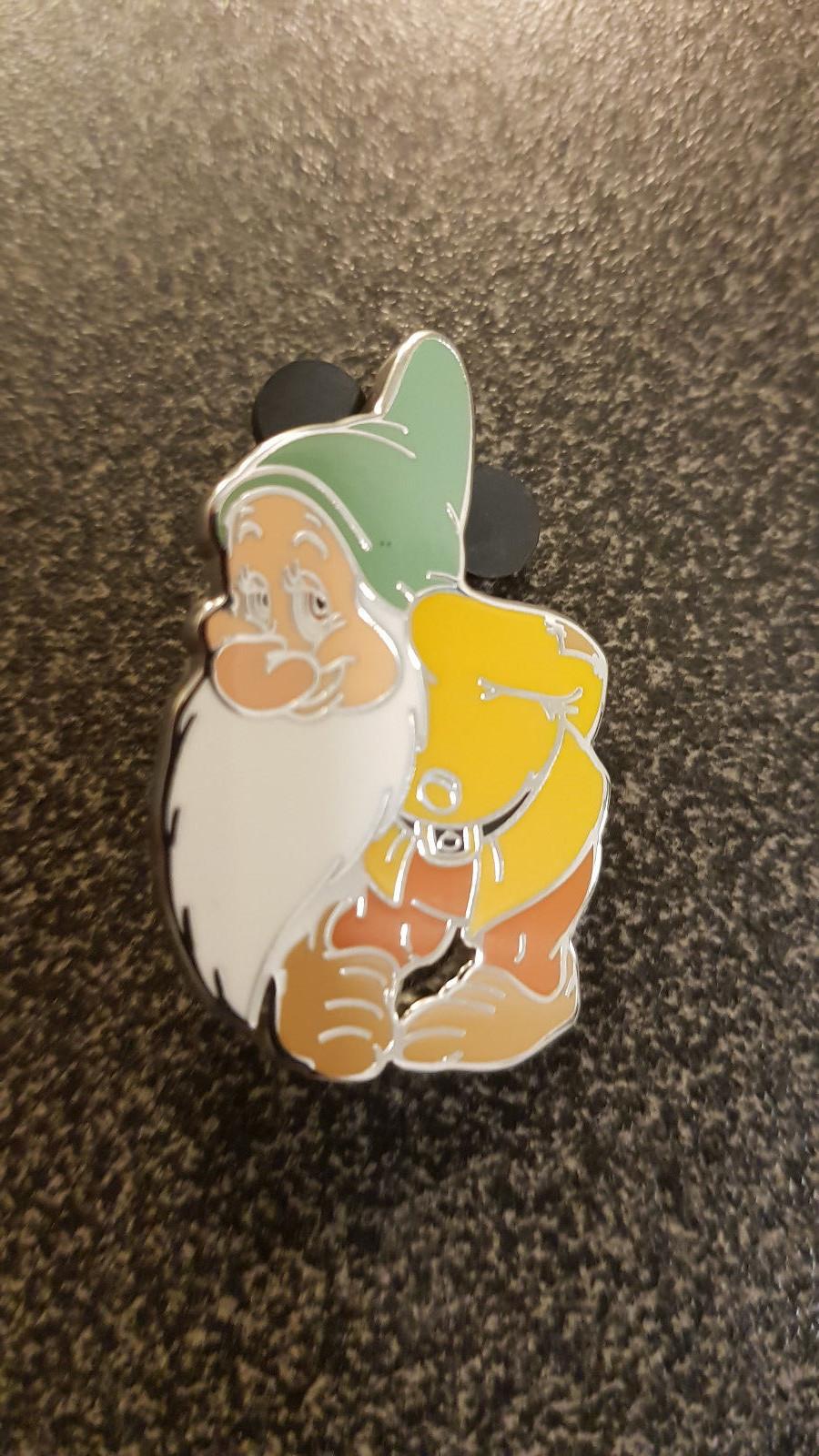 Bashful Dwarf (Snow White) Cast Lanyard Series Disney Paris Dlp October 2017 pin