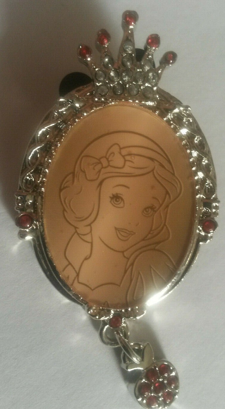 Bijou Snow White Mirror Framed Disney Land Paris Dlrp Dlp 2016 Dangle Apple Pin