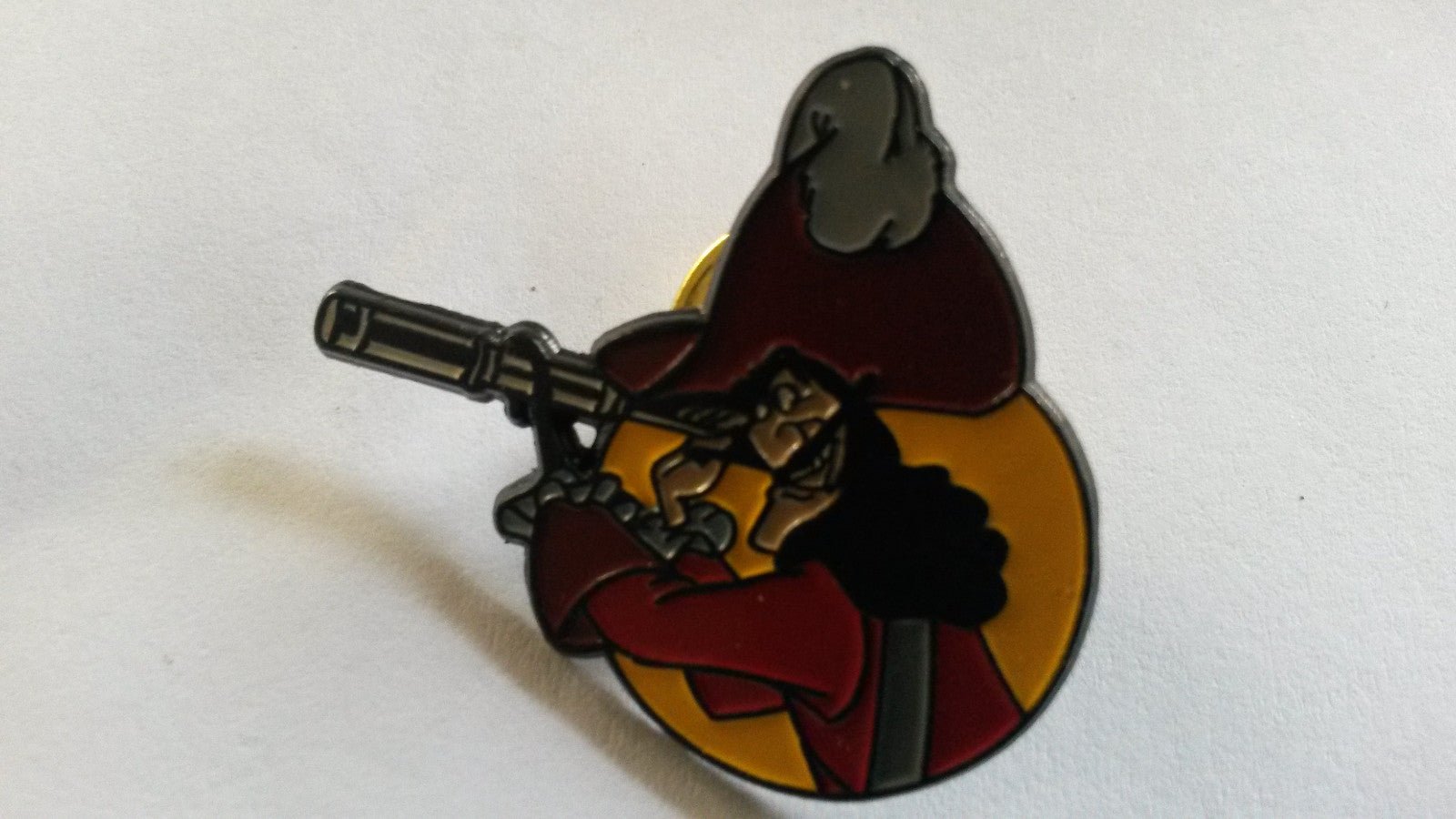 Captain Hook with spyglass ( Peter Pan ) European Disney pin