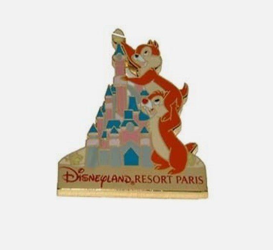 Chip and Dale Castle Series Disney Land Paris Dlrp Dlp 2004 Pin