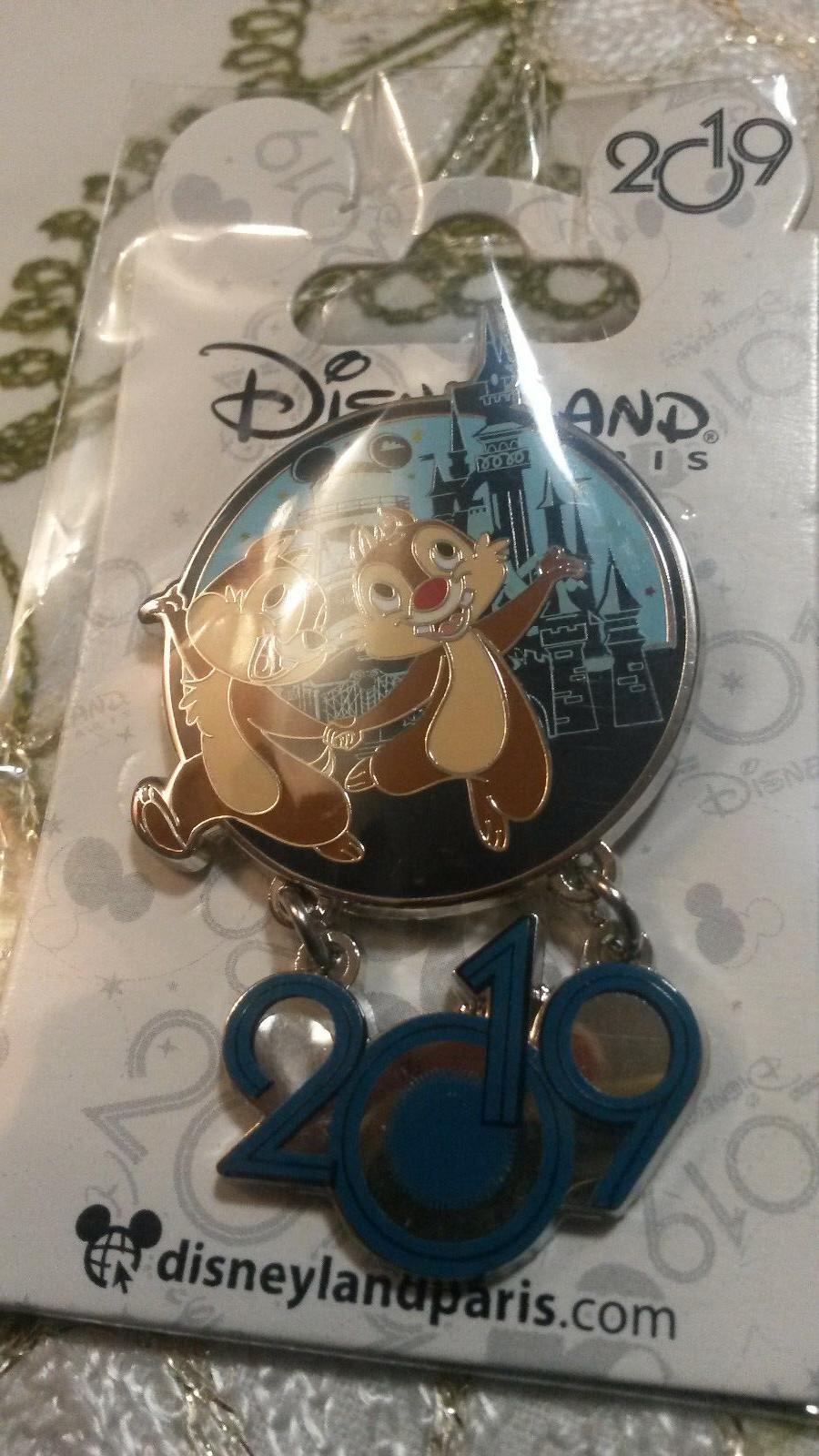 Chip and Dale celebrating 2019 Disney Paris Dlrp Dlp 2019 New January Dangle pin