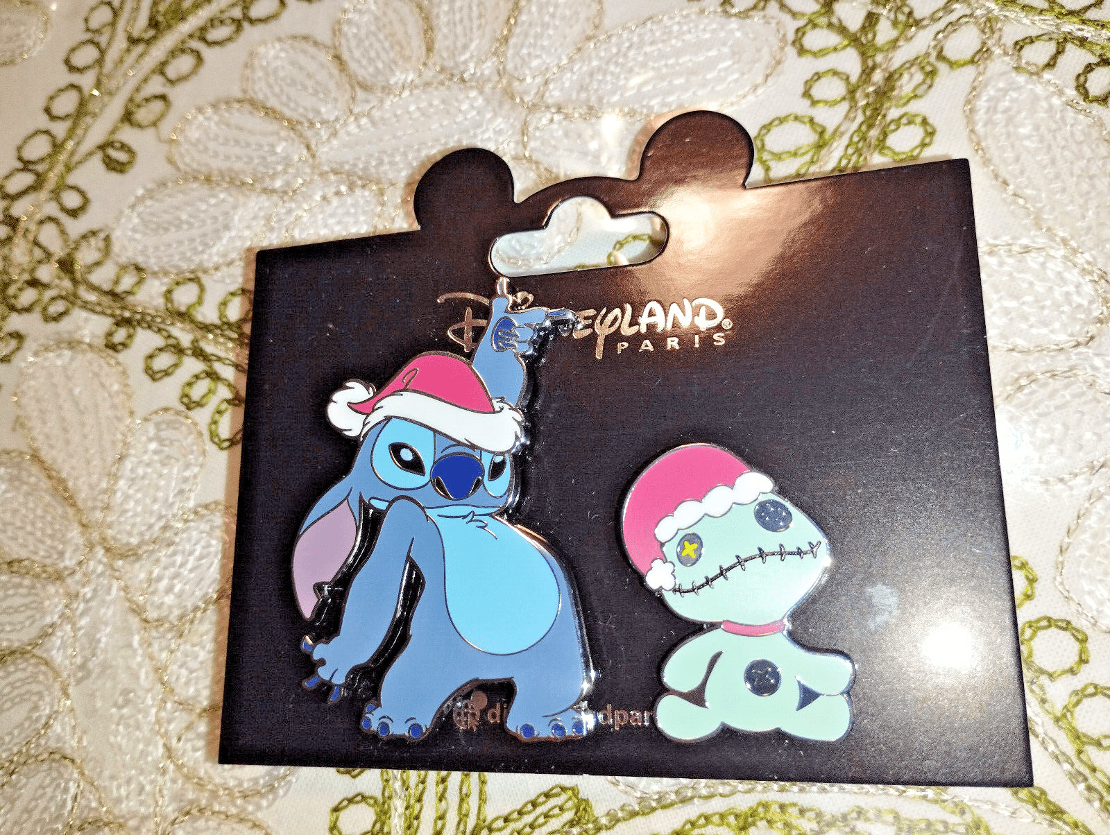 Christmas Stitch Scrump Santa Claus Disney Land Paris DLP Dec 2023 2 Pins