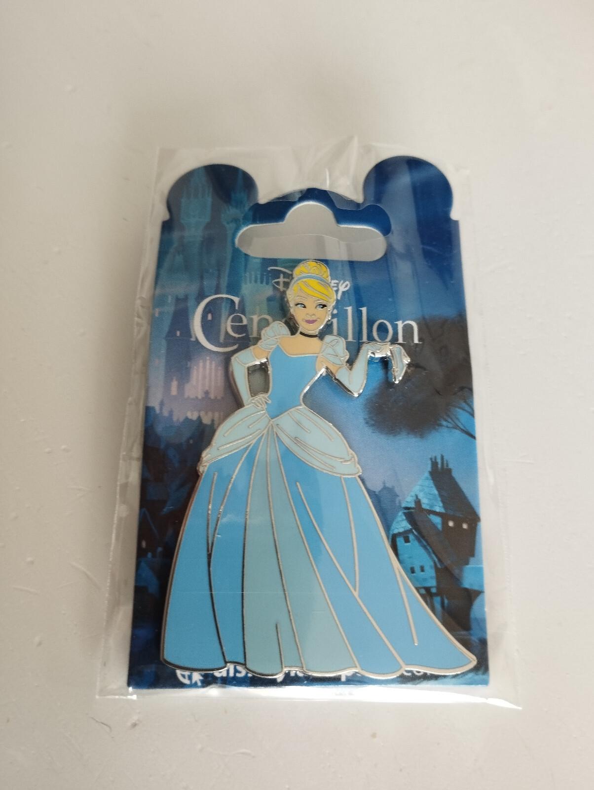 Cinderella Ball Gawn Dress holding Glass Slipper Disney Paris Dlrp Dlp 2023 Pin