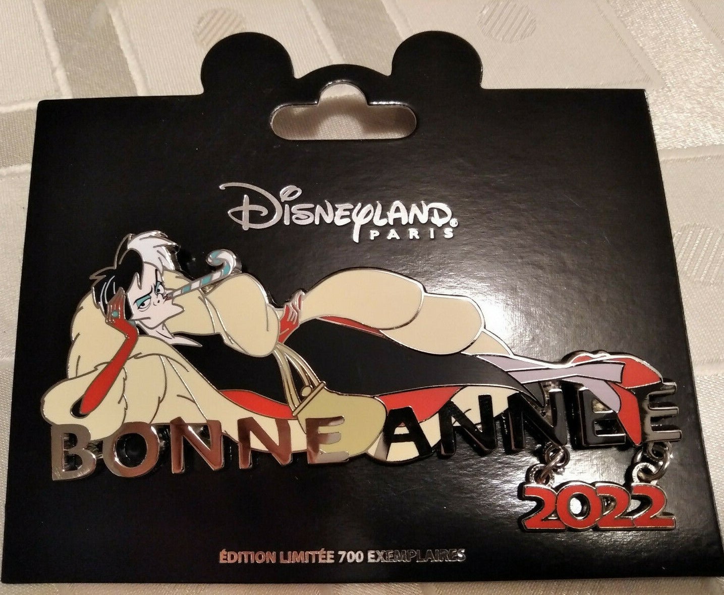 Cruella Dalmatian Happy New Year 2022 Disney Paris LE 700 Dlp Jumbo Dangle Pin