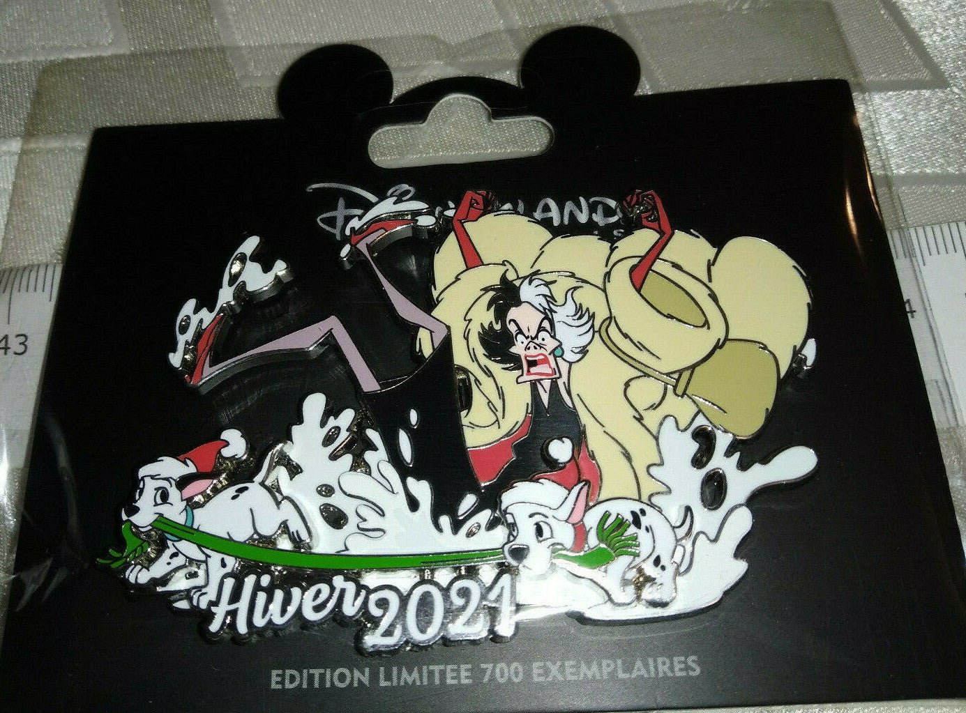 Cruella Dalmatian Winter 2021 Disney Land Paris LE 700 Dlrp Dlp Jumbo Pin on Pin