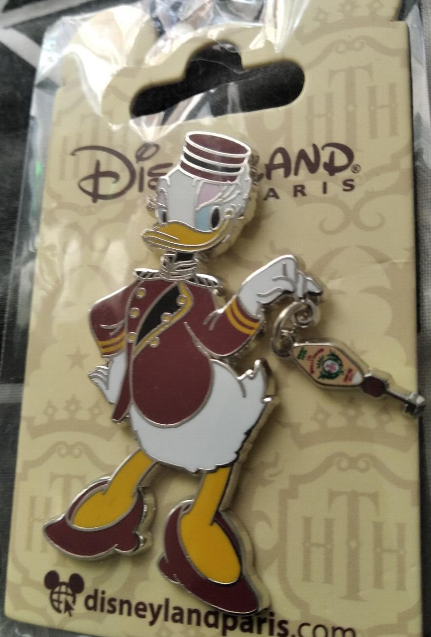 Daisy Hollywood Tower Hotel Series Disney Land Paris Dlrp Dlp 2022 dangle pin