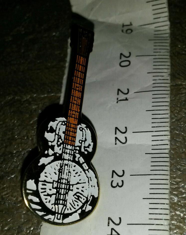 Dobro Style Guitar White on Gold colour Pin