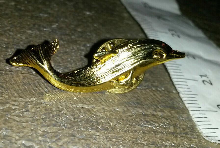 Dolphin Gold colour 3D Pin
