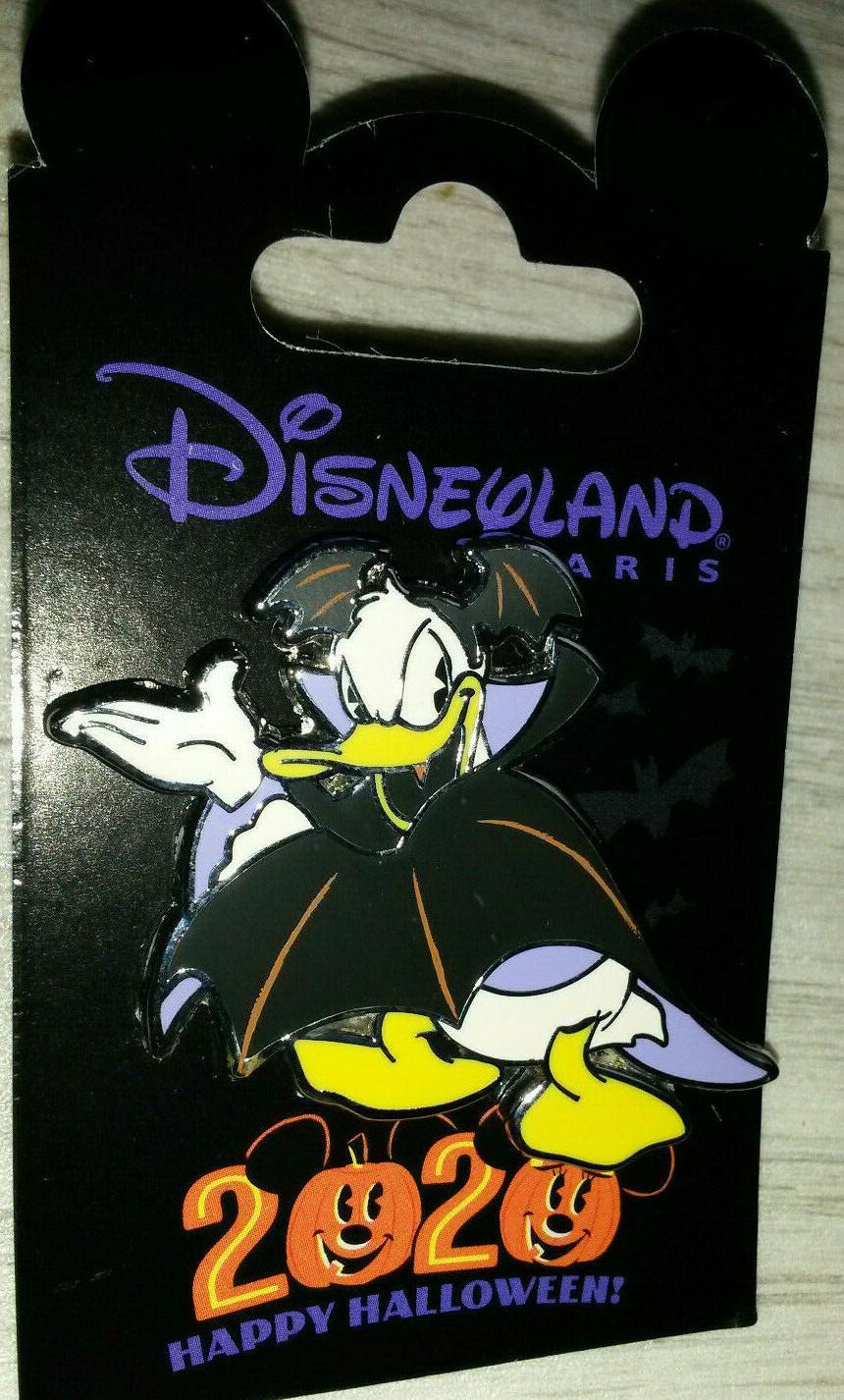 Donald as Dracula with cape Halloween Disney Paris Dlrp Dlp 2020 Pins