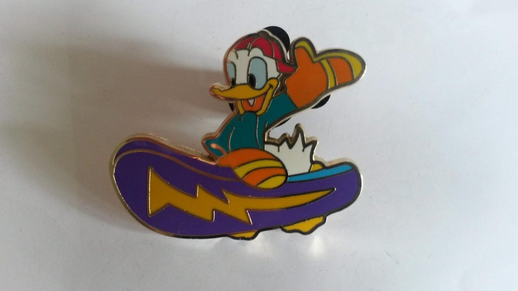 Donald Duck Snowboarding Cast Lanyard Series Disney Paris LE Dlrp Dlp 2005 pin