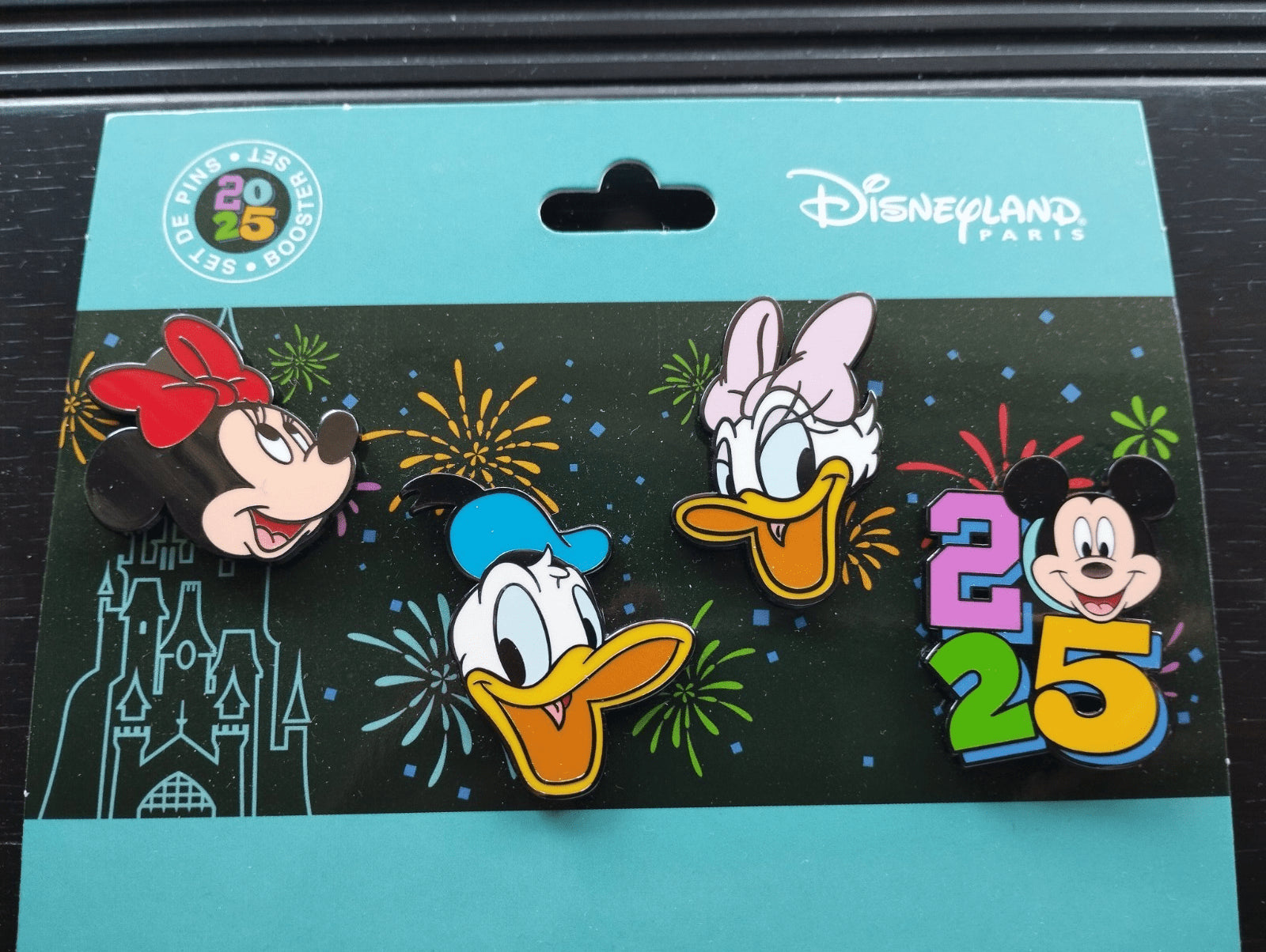 Donald Minnie Daisy Disney Paris Dlp January 2025 Celebration Booster Set 4 Pins