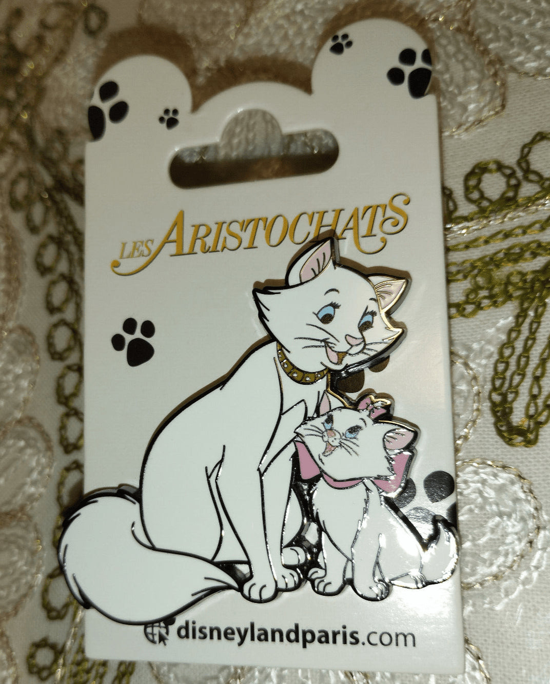 Duchess & Marie Smiling at each other Aristocats Disney Land Paris Dlp 2024 Pin