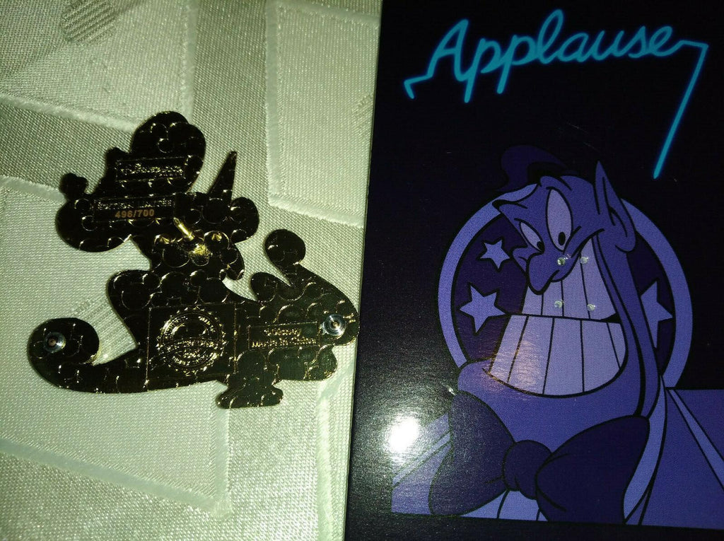 Genie as a Bee with magic Lamp Disney Land Paris LE 700 Dlrp Dlp 2021 Pin on Pin