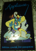 Genie Dancing Applause w magic Lamp Disney Paris LE 700 Dlrp Dlp 2022 Pin on Pin