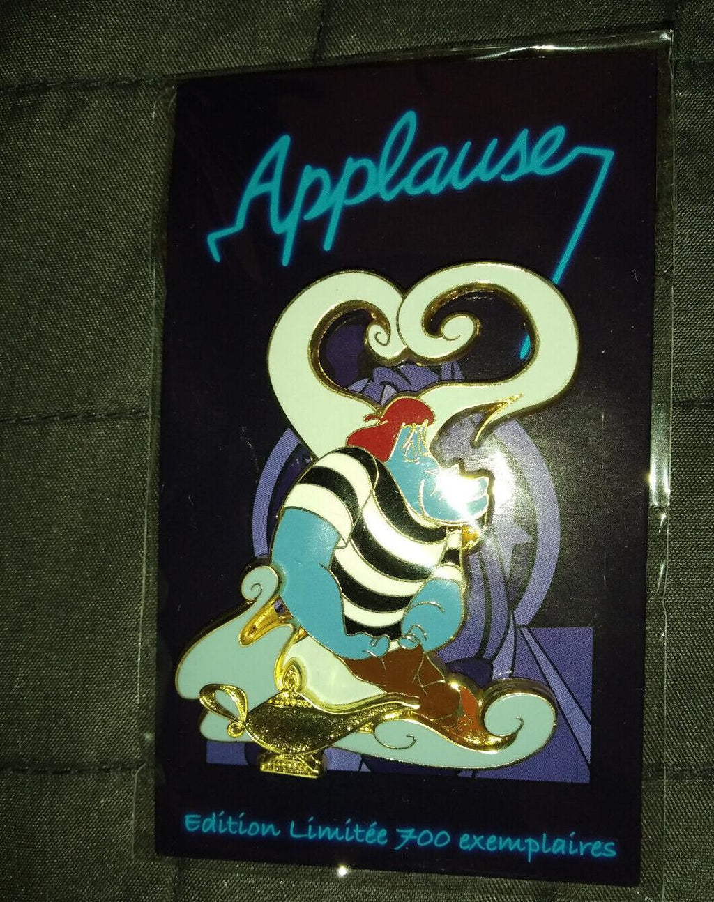 Genie Parisian Heart with lamp Disney Land Paris LE 700 Dlrp Dlp 2022 Pin on Pin