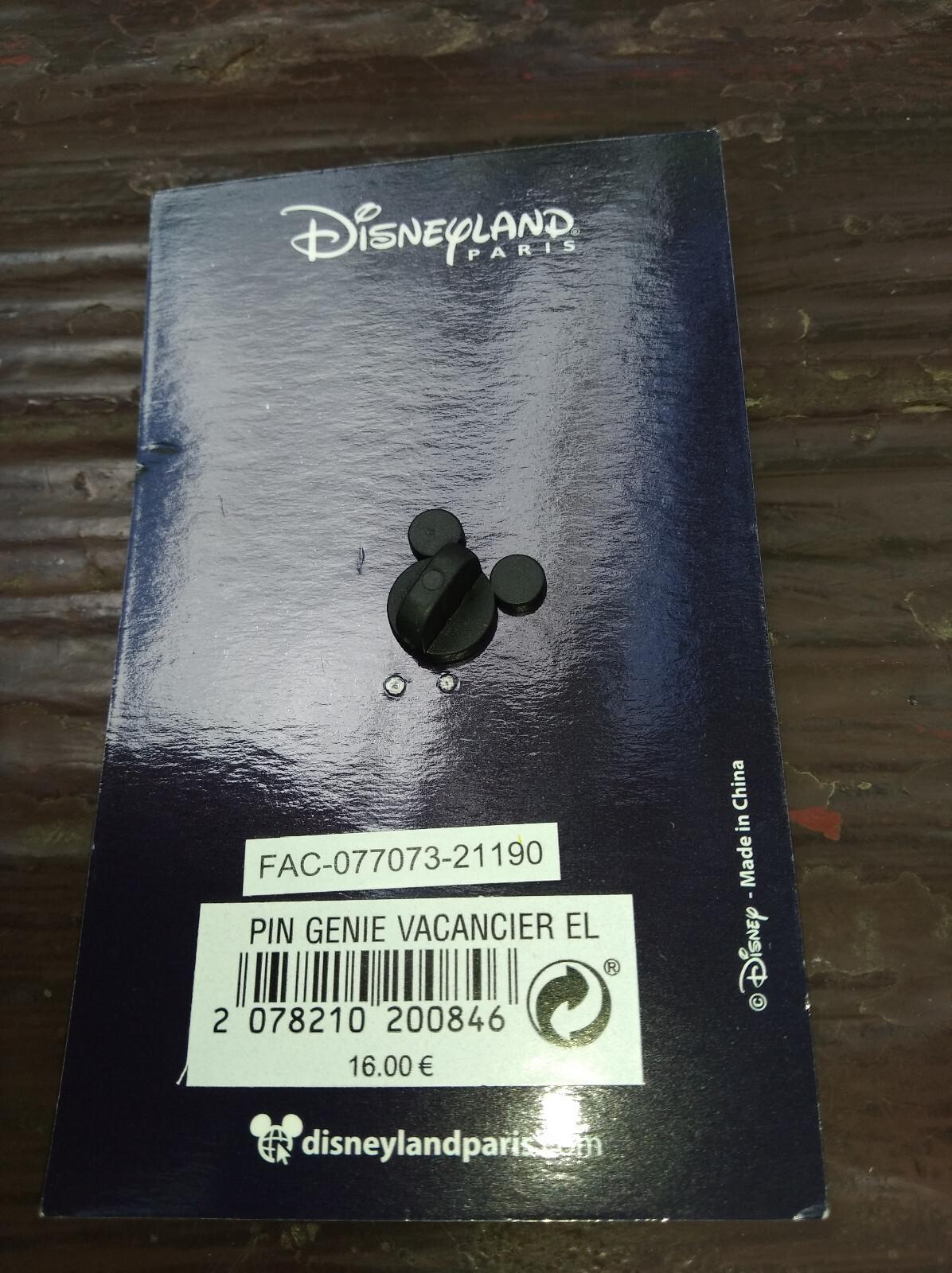 Genie Tourist Applause w magic Lamp Disney Land Paris LE 700 Dlp 2022 Pin