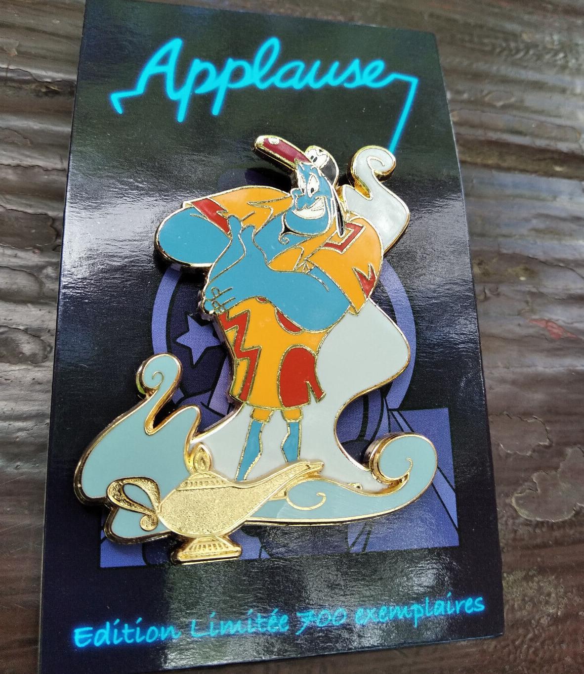 Genie Tourist Applause w magic Lamp Disney Land Paris LE 700 Dlp 2022 Pin