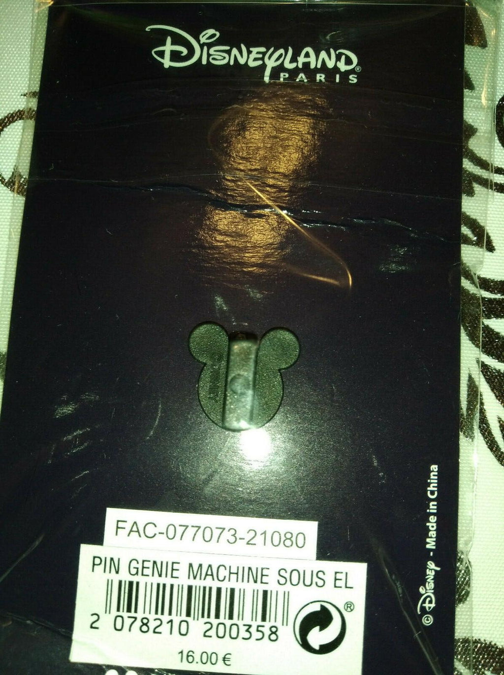Genie with lamp Slot Machine Disney Land Paris LE 700 Dlrp Dlp 2022 Pin on Pin