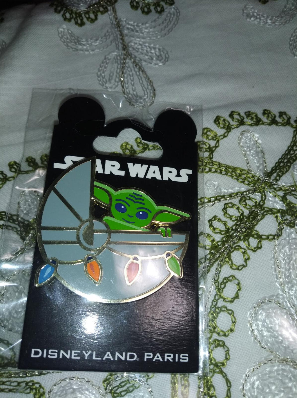Grogu baby Yoda Merry Force be with you Christmas Disney Paris DLP 2022 2 Pins