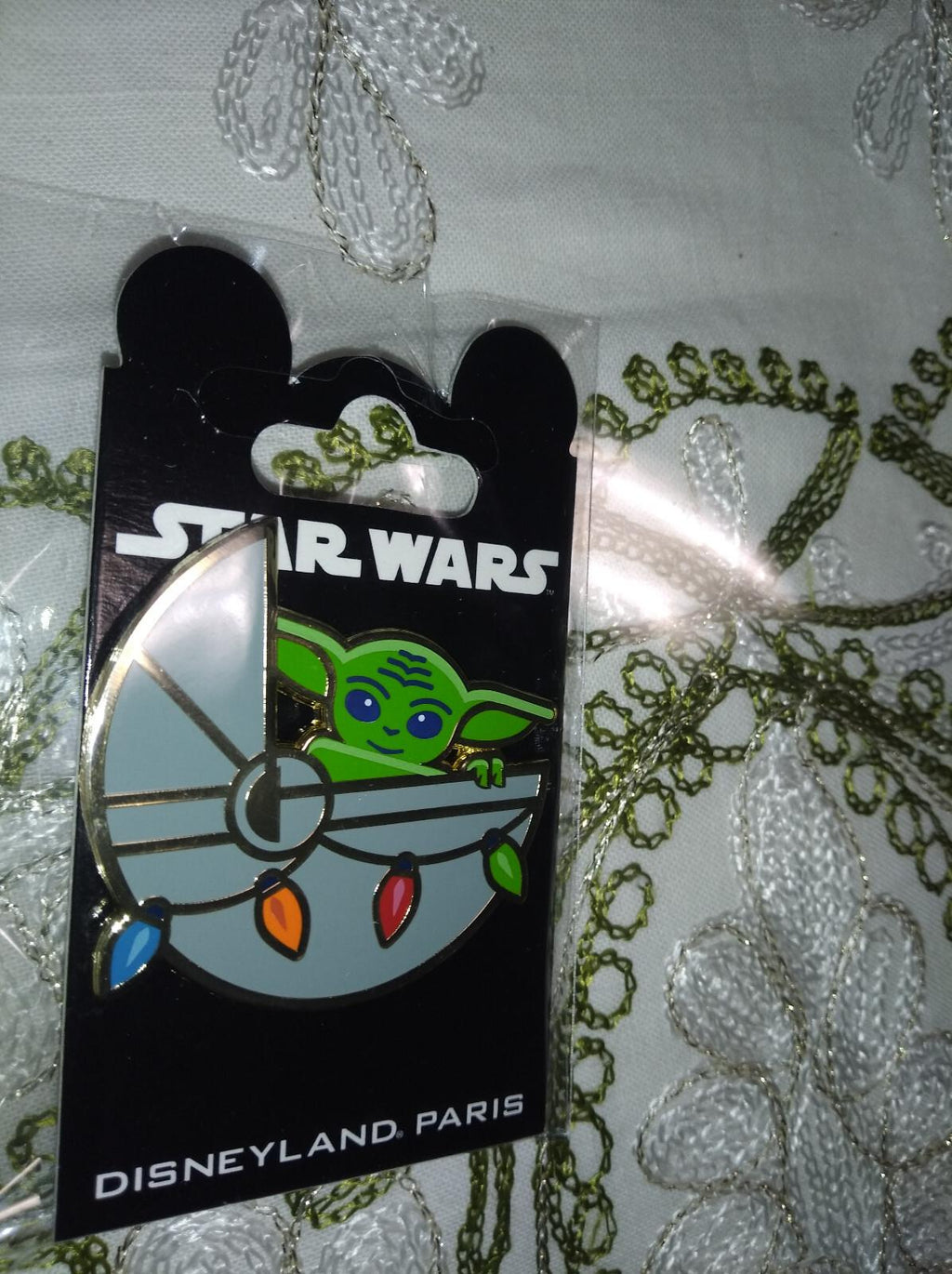 Grogu baby Yoda Merry Force be with you Christmas Disney Paris DLP 2022 2 Pins