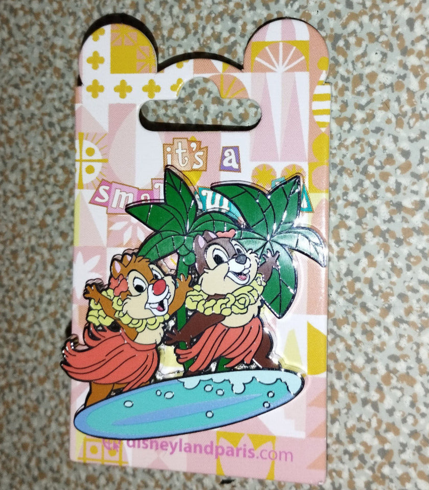 Hula Chip and Dale on Surfboard Small World Series Disney Paris Dlp 2024 pins