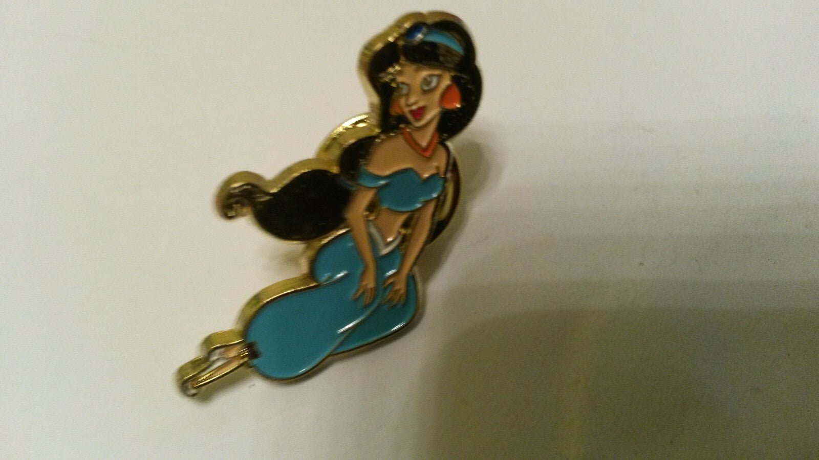 Jasmine Princess ( Aladdin ) Sedesma Jasmine with gold hair European Disney Pin