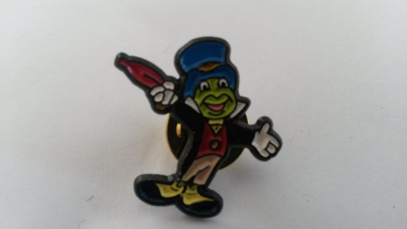 Jiminy Crickey (Pinocchio) pointing red umbrella European Disney Pin
