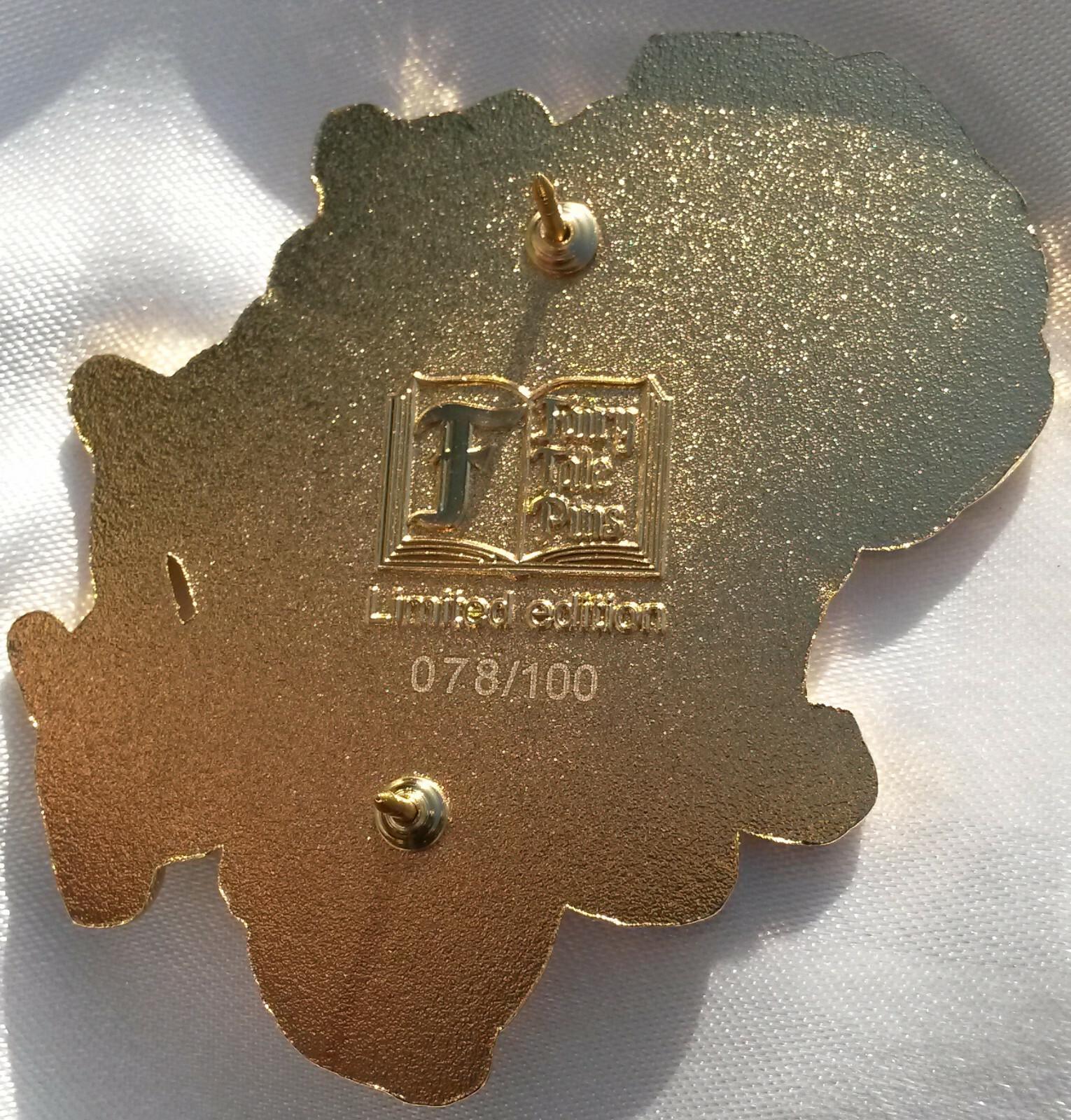 Lion King LE100 fairy - tale - pins African continent in background Rasta color Pin