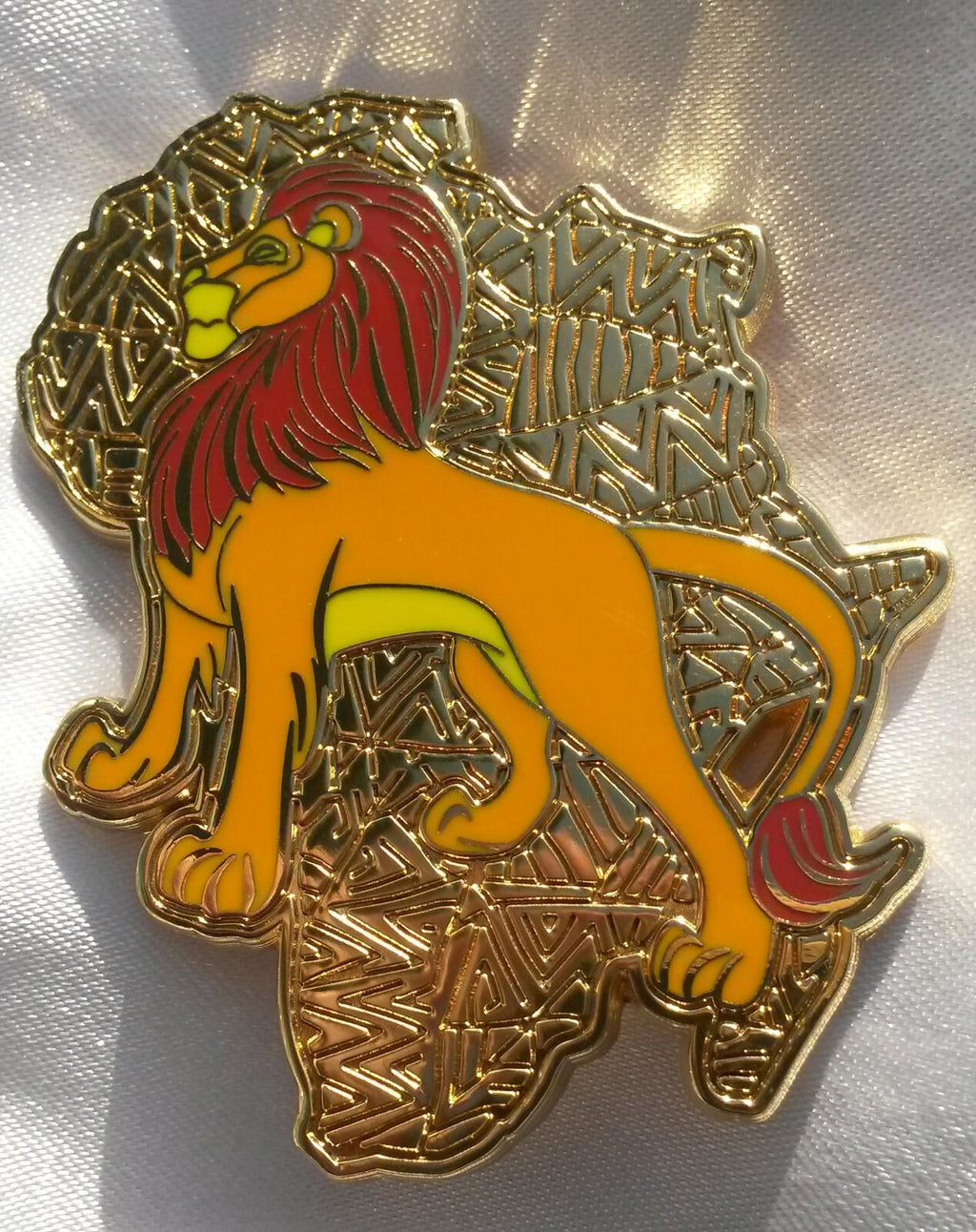 Lion King LE60 fairy - tale - pins ( with African continent in background) Pin