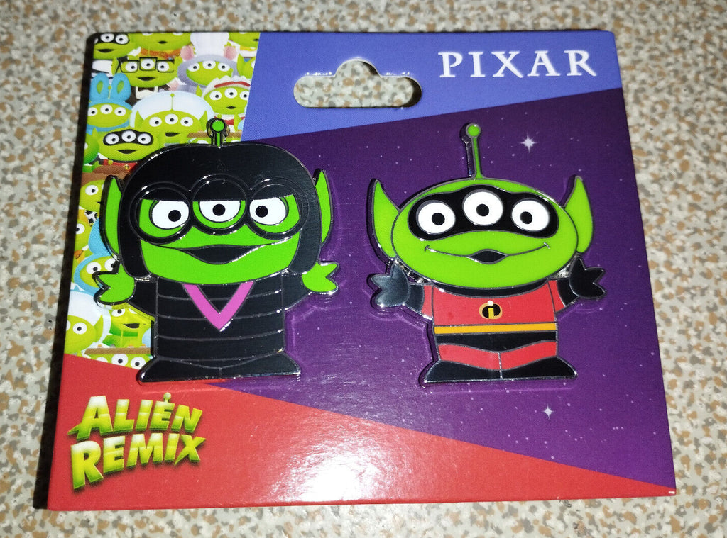 Little Green Men as Mr Incredible and Edna Mode LGM Aliens Disney Paris Dlp Pin