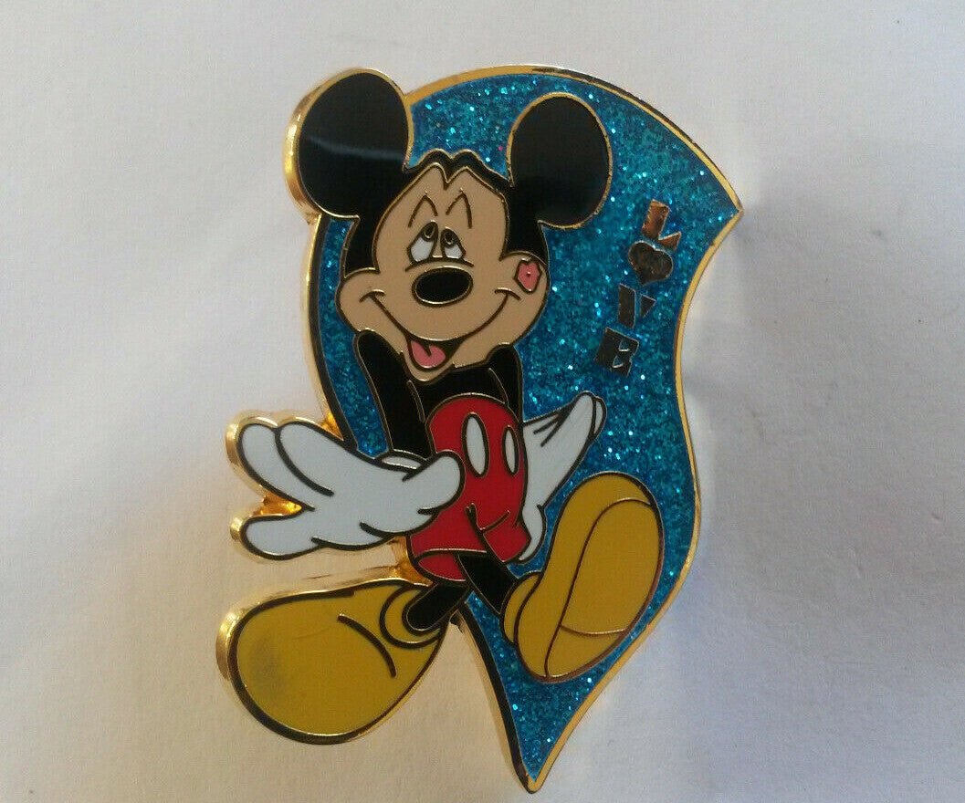 Love You Heart - Mickey Mouse only Disney Land Paris Dlrp Dlp 2010 Glitter Pin